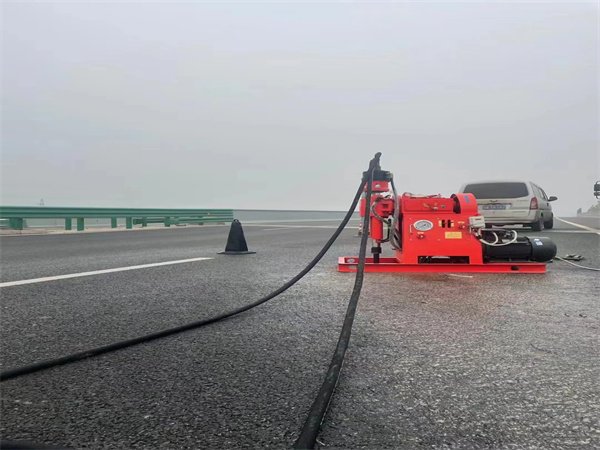 偏关马路路基路面开裂下沉注浆加固灌浆